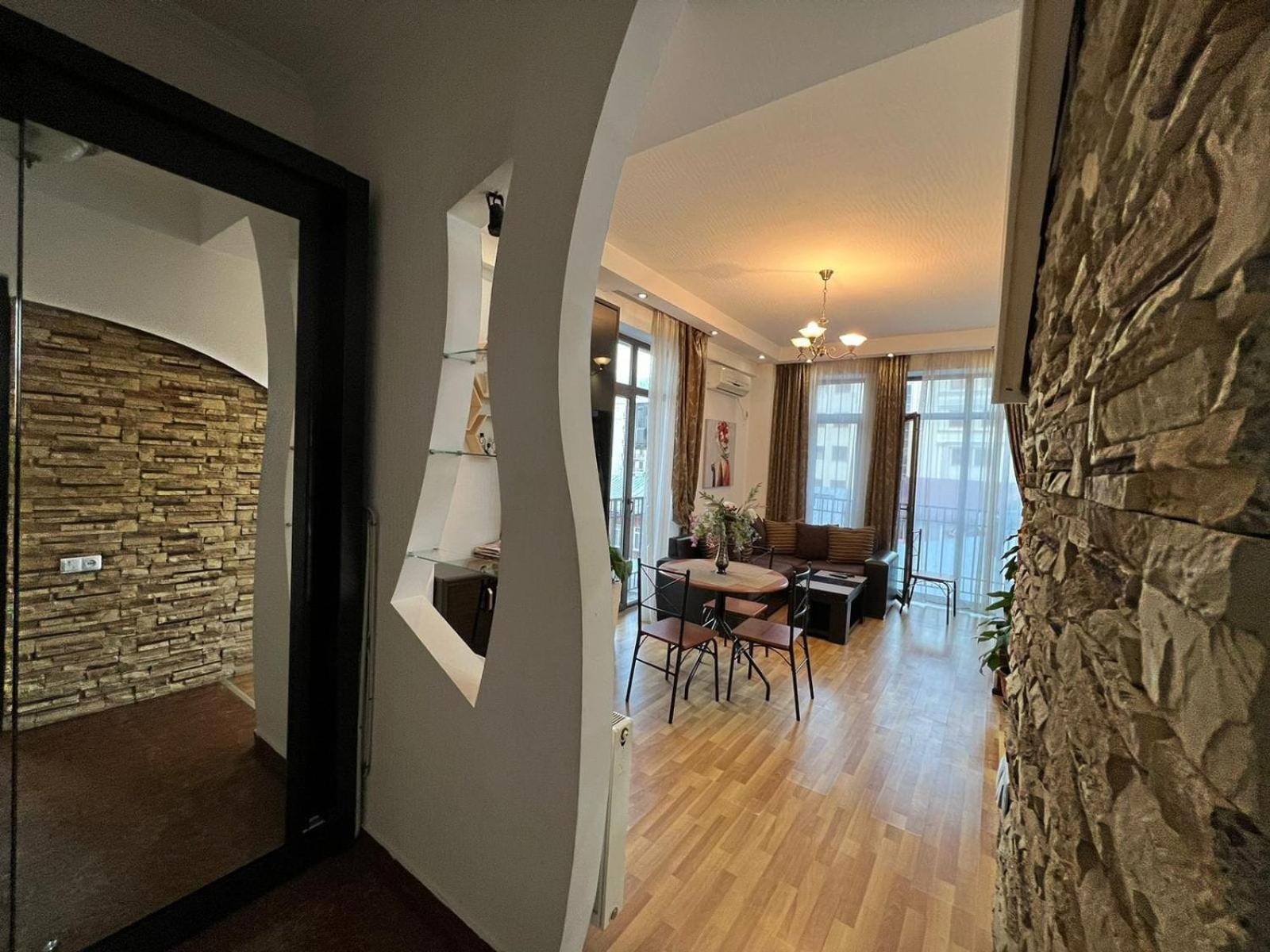 Cozy Apartment In The City Center Mtatsminda Tbilisi Exterior foto