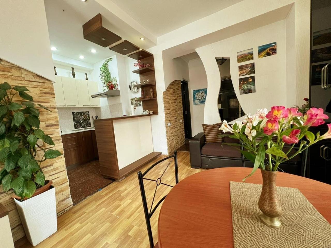 Cozy Apartment In The City Center Mtatsminda Tbilisi Exterior foto