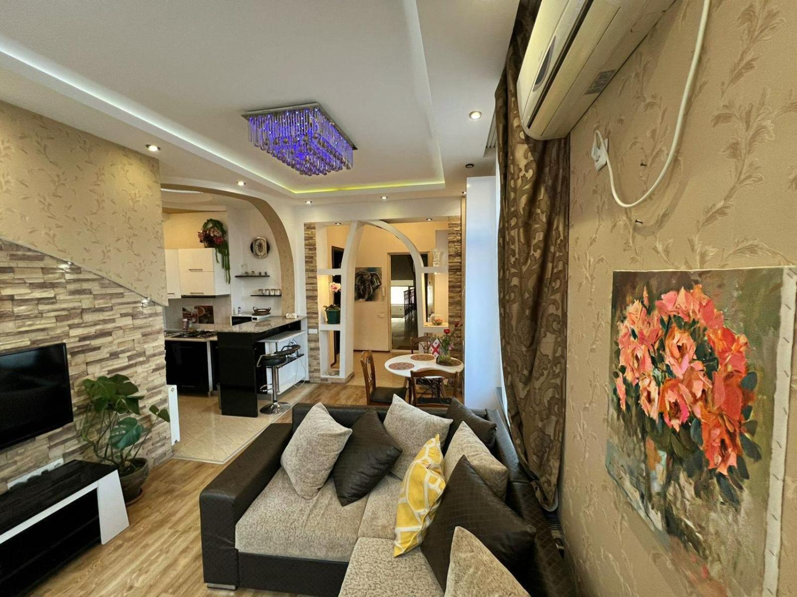Cozy Apartment In The City Center Mtatsminda Tbilisi Exterior foto